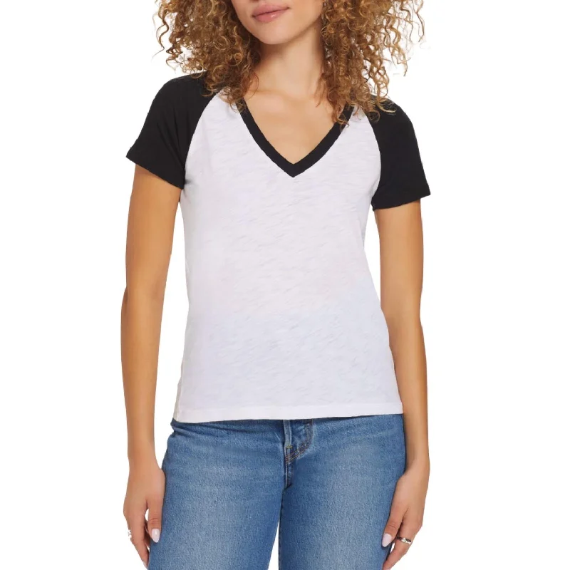 Two Tone V Neck Raglan Tee In White/black