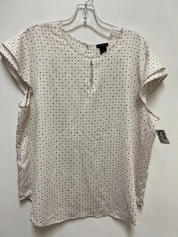 Top Short Sleeve By Ann Taylor In Black & Cream, Size: Xl