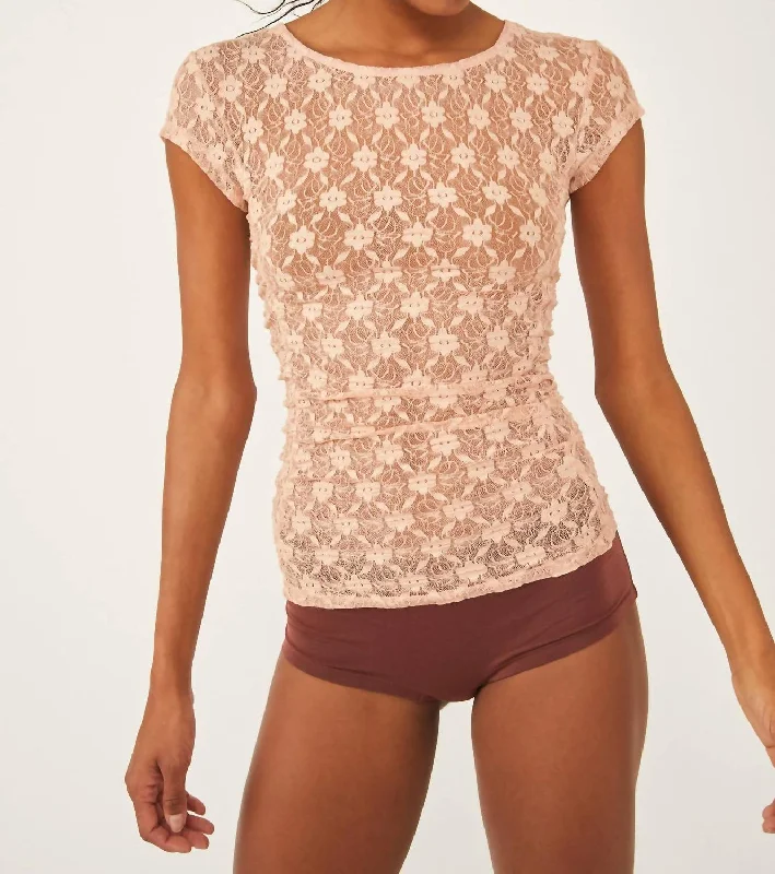 Keep It Simple Lace Baby Tee In Coral Sands