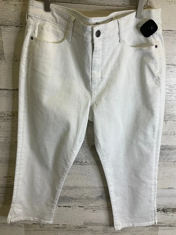 Capris By St John Collection In White, Size: 14tall