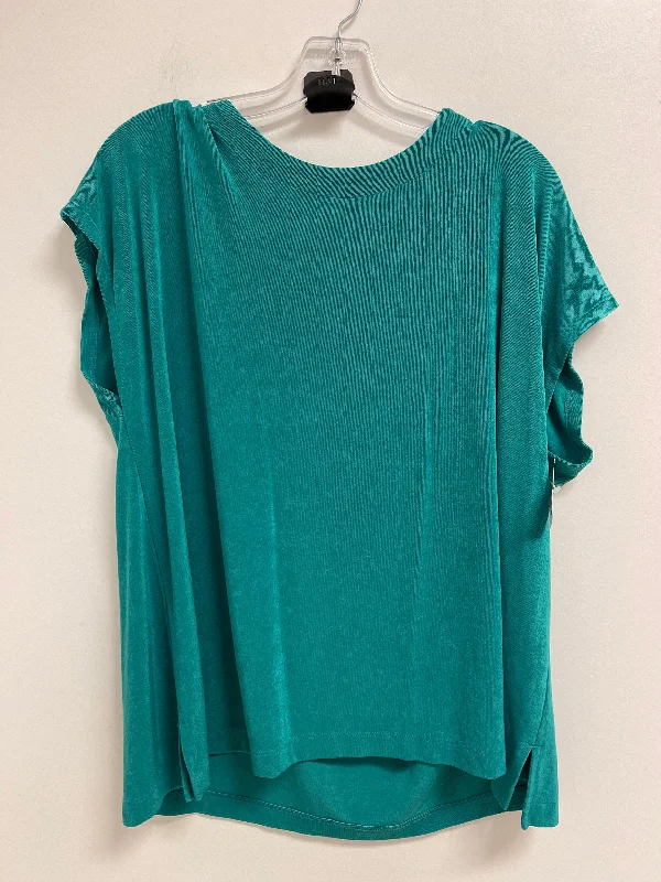 Top Short Sleeve By Chicos In Green, Size: 2x