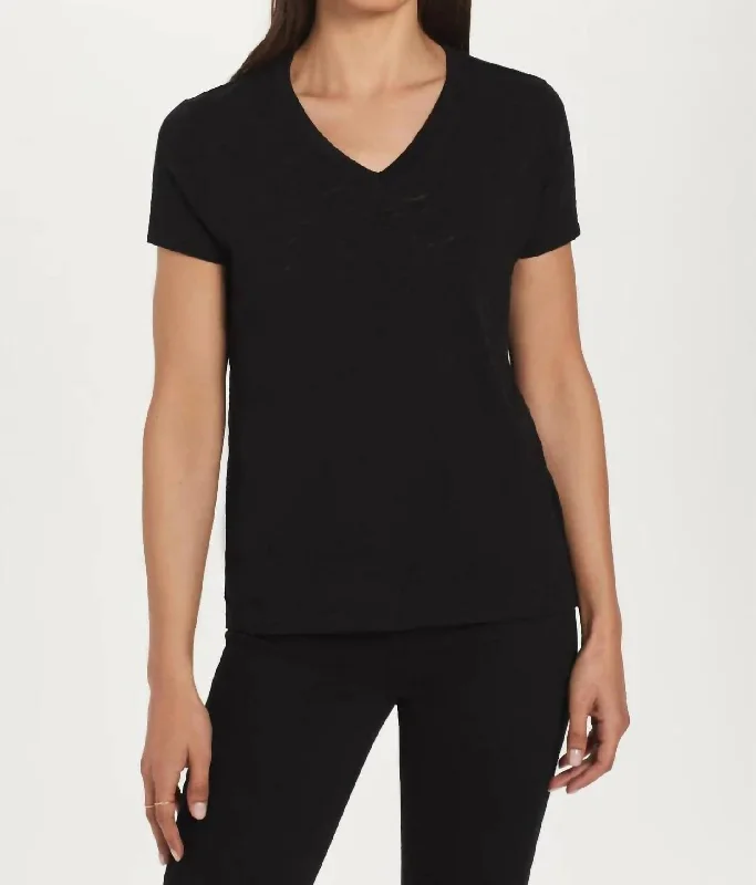 Signature Slub V Neck Boy Tee In Black