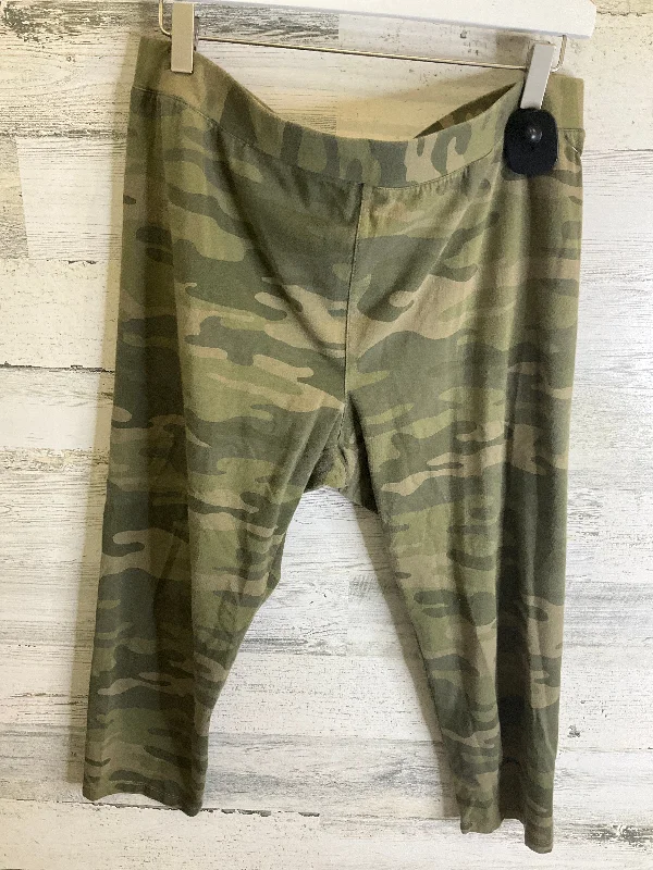 Capris By Style And Company In Camouflage Print, Size: 14